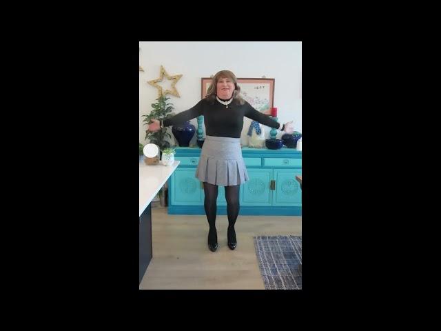 A Falling Pleated Skirt crossdressing