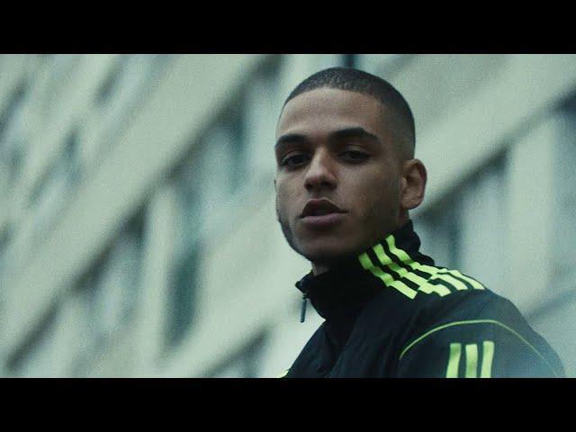 Zikxo - Jeunes et ambitieux (Clip officiel)