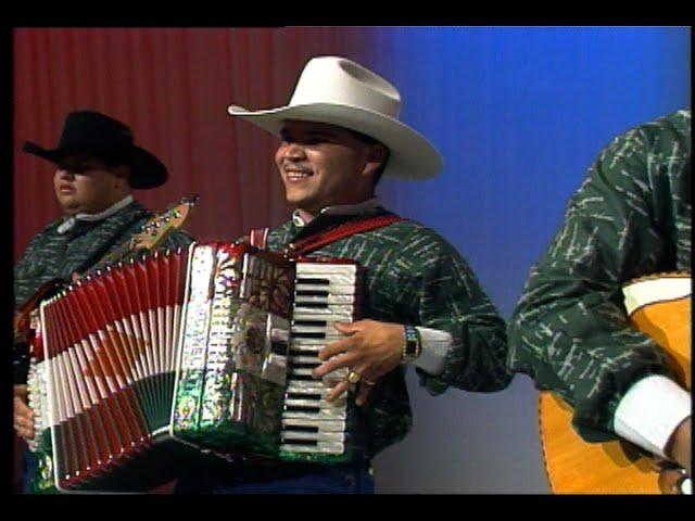 Michael Salgado - "Esta noche" y "Cruz de Madera"