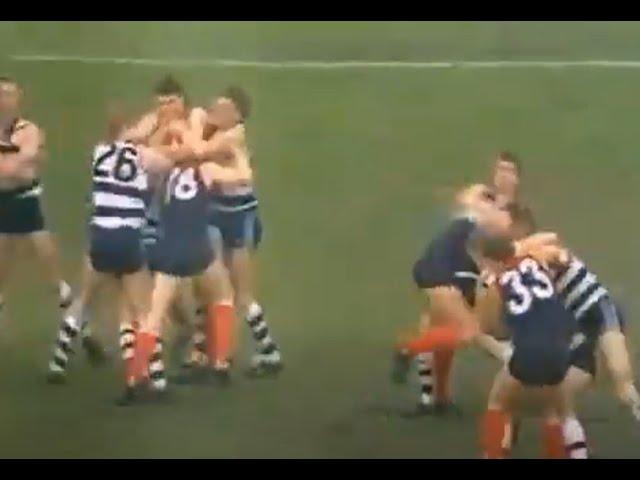 VFL/AFL Fight/Melee Geelong VS Melbourne Football Fight