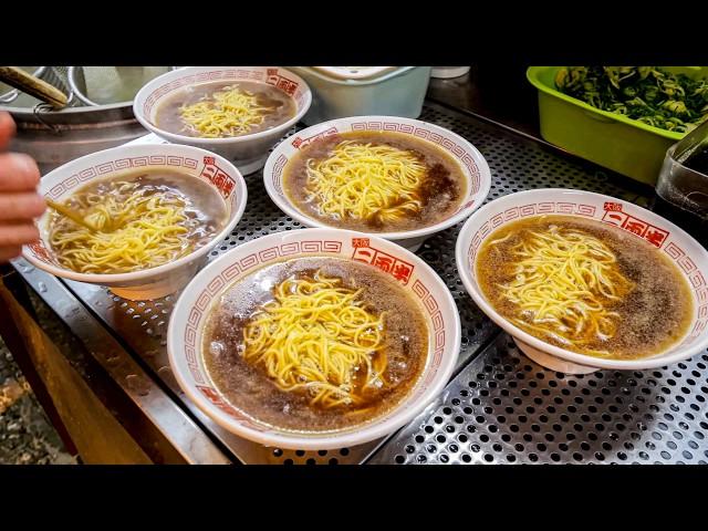 Attractive ramen! Osaka's station-front ramen shop offers fried rice and ramen