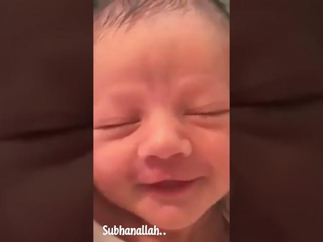 Subhanallah.. Bayi lahir langsung tersenyum #bayilucu #subhanallah
