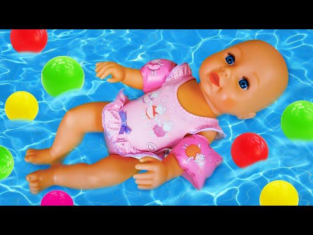 La vie de Baby Born Annabelle. Jeux éducatifs pour enfants avec poupons.