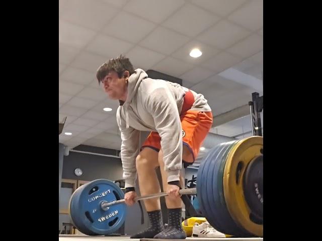240kg (529 lbs) x2 deadlift