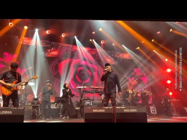 DEWA 19 Feat Ello dan Virzha Live at Grand City Surabaya.