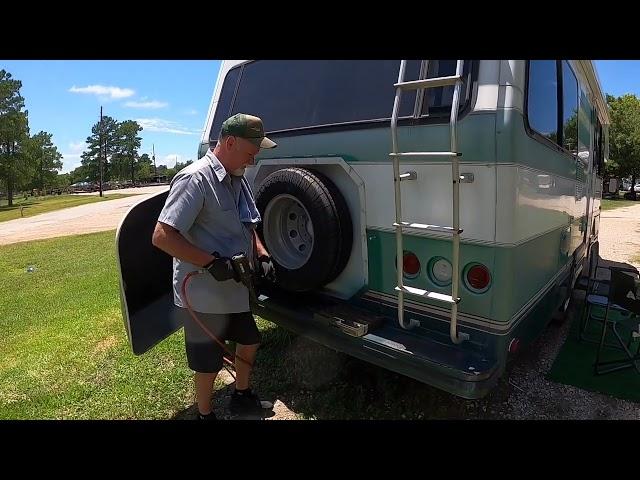 RV Flat Tire! RV Extensions! Good Sam to the Rescue!