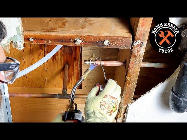 Repair Copper Pipe Leaks with PEX A (Super FAST)