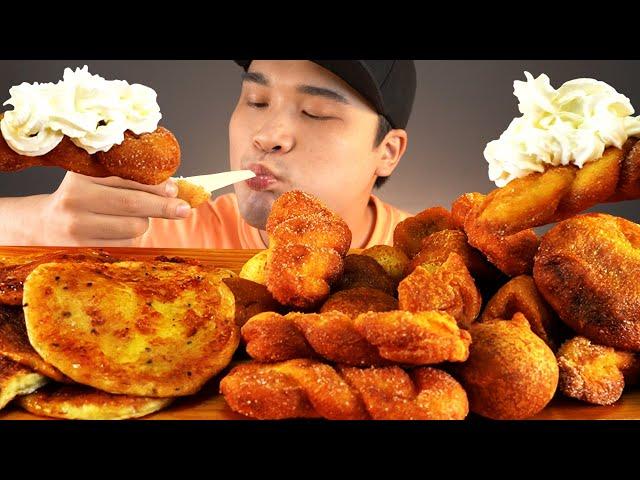 Crispy twisted doughnut and honey-filled Korean pancake mukbang~!! Real sound ASMR social eating