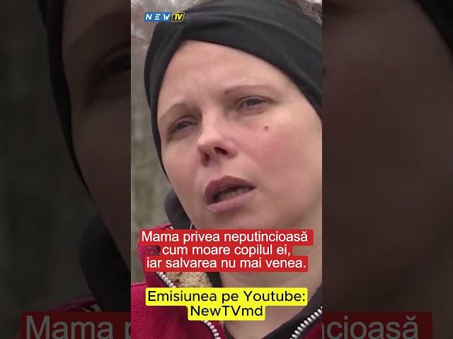 Mama privea neputincioasă cu moare copilul ei, iar salvarea nu mai venea