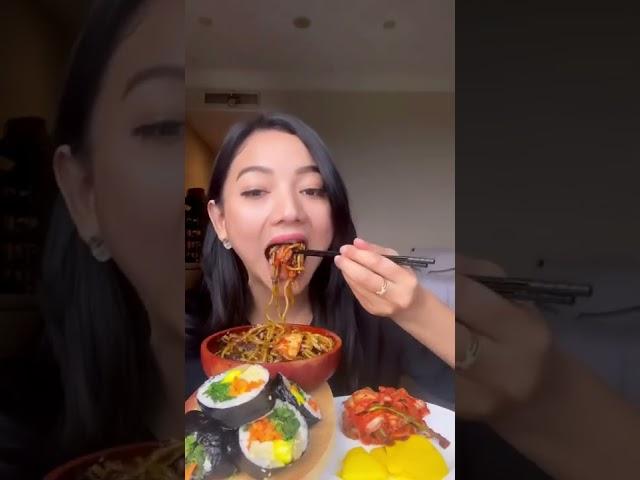 glenca chysara Mukbang Mie Letek #shortsvideo #shortsfeed #shorts