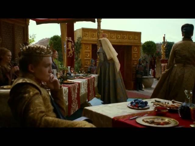 Olenna Tyrell removes poison vial from Sansas necklace