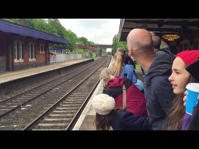 Flying Scotsman Flies through Twyford towards Salisbury 21 May 2016