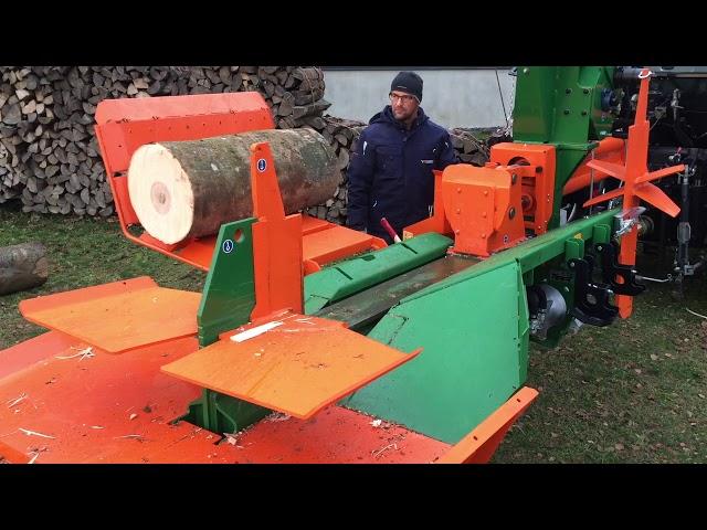 Log splitter with easy splitting cross and winch | POSCH Leibnitz