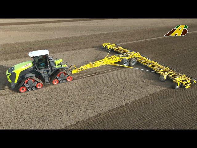 The Big Five Tractors Part 2 Presentation of the Claas Xerion 12.650 crawler tractor - traction B...