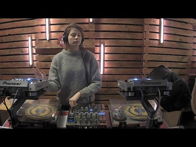 Charlotte de Witte - live bij Studio Brussel