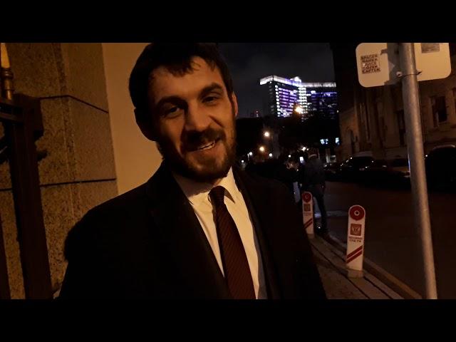"Колхозник с Востока" (Никита Забазнов). Мини-интервью у стен Верховного суда.