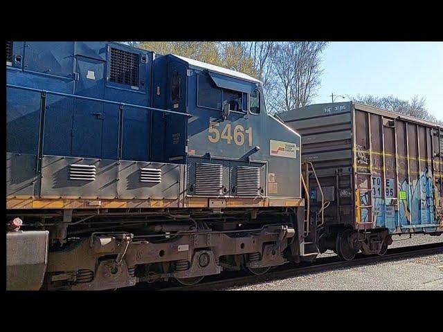 CSXT 5461 Seaboard system unit trailin on Q582 headed Southbound @ Monroe NC 4/3/22