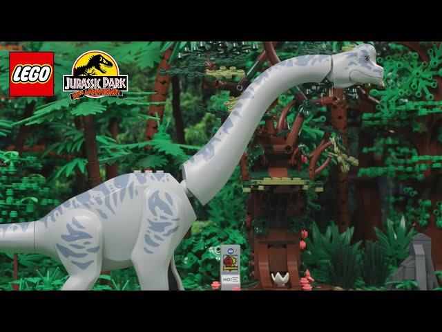 Feeding a Brachiosaurus | LEGO Jurassic Park 30th anniversary