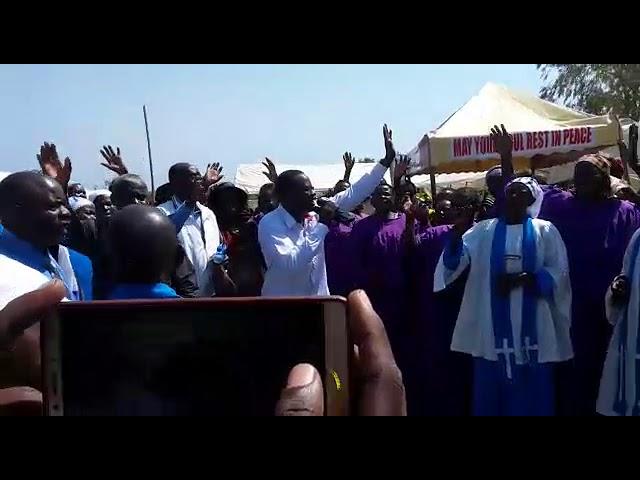 SISO OLOYA GI DALA AT BETTY'S AUNT BURIAL ULOWA LED BY BRO SAUL