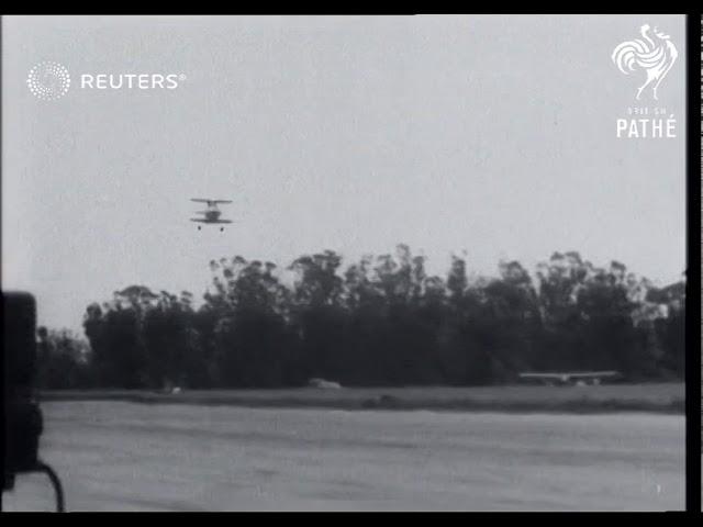 USA: World's smallest plane in California (1952)