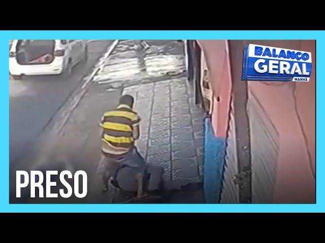 Criminoso que lutou com policiais, roubou arma e atirou nos agentes é preso