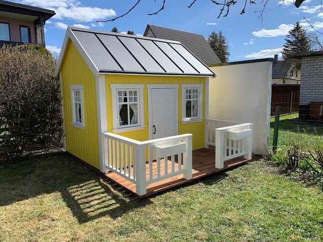 WholeWoodplayhouses Kids Outdoor Playhouse Sunshine Assembly in 55 minutes.