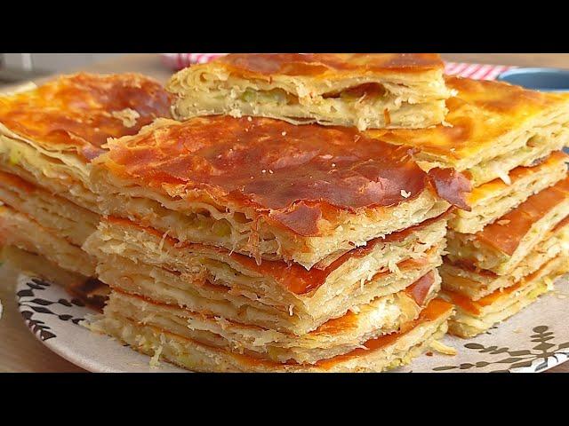 KABAK ALINCA HEMEN BÖREK YAPIYORUM.FIRINDAN ÇIKTIĞI GİBİ BİTİYOR.ASLA BİLDİĞİNİZ BÖBREKLERE BENZEMEZ