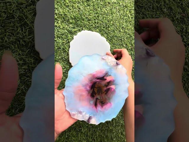 Transforming Resin into a Gorgeous Tray | Perfect For Beginners @crafteyee