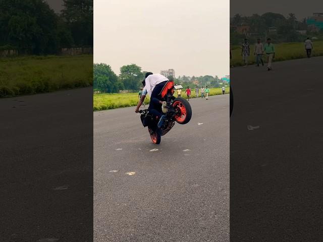 Bike Wheelie #ridersrikanta #bikestunts #malda #rider #publicstunt #ktm #duke250