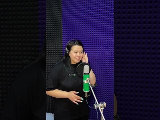 Өзгеше биле /Айерке Сайран/ Арай Ғалымжанқызы #кавер #айеркесайран #каверынагитаре #хит #тойдынхитан