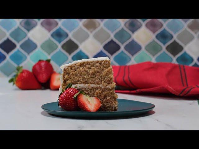 Classic Strawberry Cake • Tasty Recipes