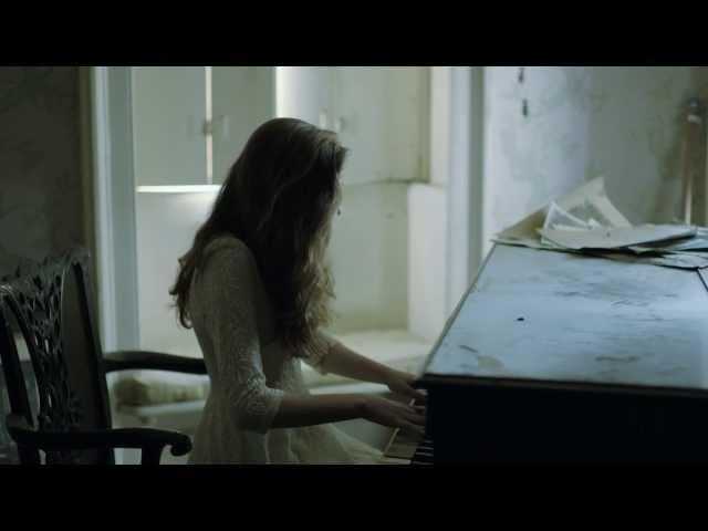 Birdy - Skinny Love (Official Music Video)