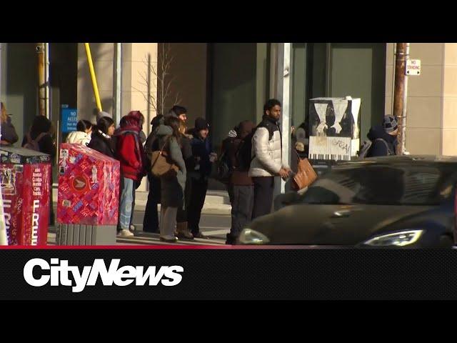 Toronto warming centres continue to stay open as temperatures plummet