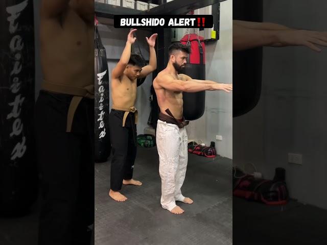 Bullshido Alert ‼️ #bullshido #martialarts #karate #jiujitsu #mma #ufc #taekwondo #markmugen