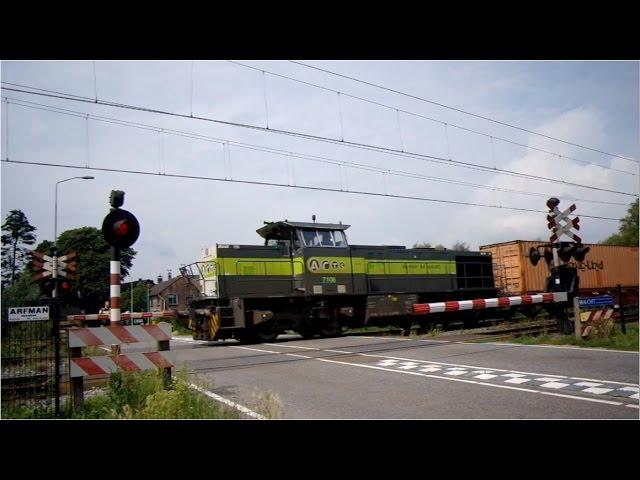 Dutch Railroad Crossing/ Level Crossing/ Bahnübergang/ Spoorwegovergang Tricht