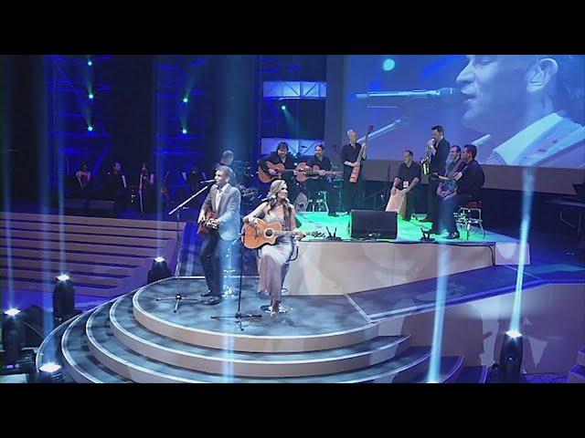 THEUNS JORDAAN, JUANITA DU PLESSIS - Acoustic Medley