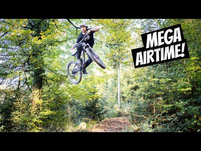 MTB TRAIL mit über 60 SPRÜNGEN?! Baden to the Bone - JUMPLINE in Freiburg! Jordan Hugo