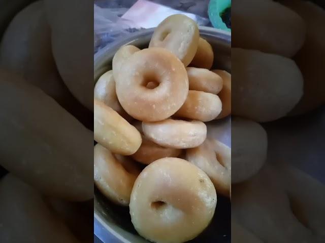 donat kampung donat nya buatan tangan tidak pakai mesin