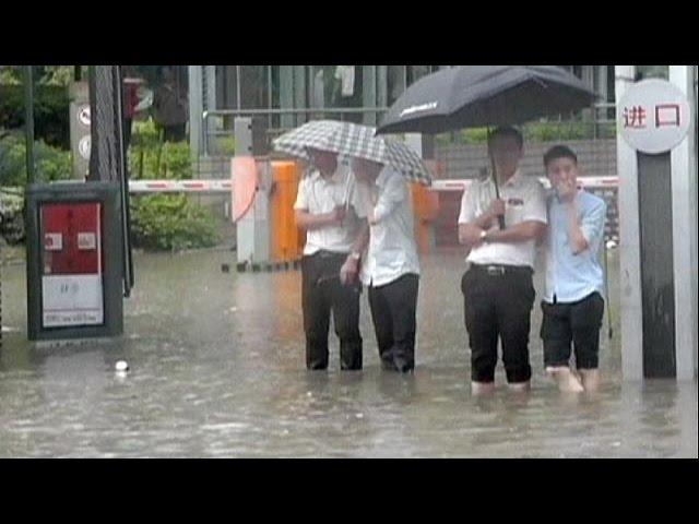 China: Fuzhou flooded as heavy rain lashes Fujian Province