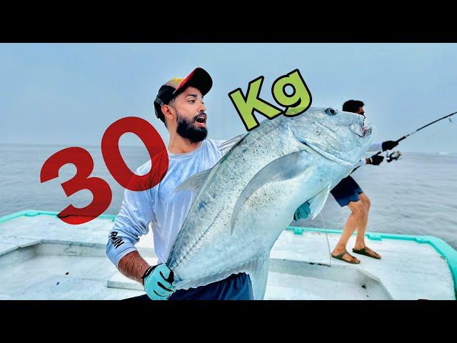 Catch and cook 30kg Giant Trevally | ദൈവമേ.. ഇത്രയും വല്യ വറ്റയോ? | Fishing Freaks