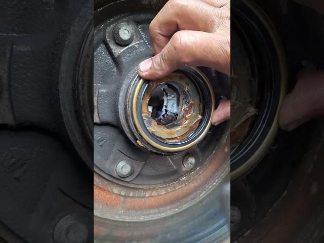 #bearing #seel #replica #new #tips #automobile #youtubeshorts #trending #shorts