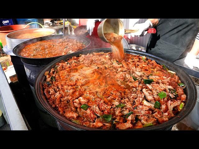 Amazing! Top 3! Ox blood rice soup(called 'gukbap') in Traditional Market. etc. / Korean Street Food