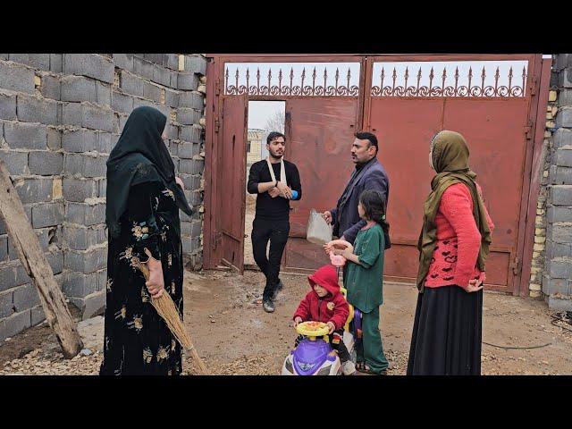 Ruhollah and his third wife travel to Zahra hut to start their marriage and ask Zahra for a divorce