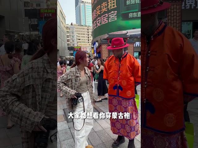 Teacher Na Ying might consider wearing a Mongolian robe for the next singer's costume. Inner Mongol
