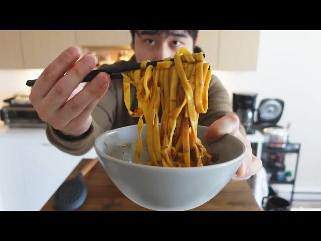 KOREAN Fettucine Alfredo INSTANT NOODLES | Food Review