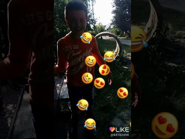 Мой друг балуется