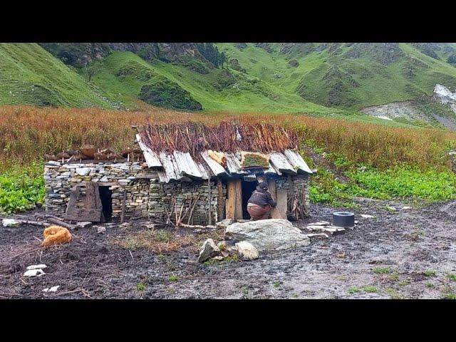 Most Peaceful Relaxing Nepali Mountain Village Lifestyle |Living With Close Nature |VillageLifeNepal