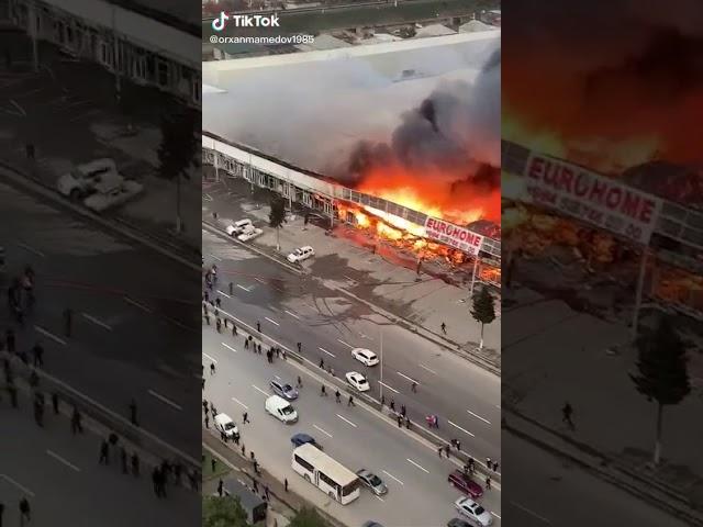 FHN nazirinin emekdaslari ne isle mesguldur?