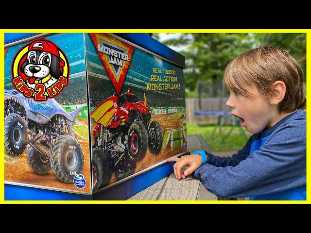 UNBOXING SPIN MASTER's Biggest & Coolest MONSTER JAM TOY TRUCKS Box (with DIY ARENA FREESTYLE SHOW)