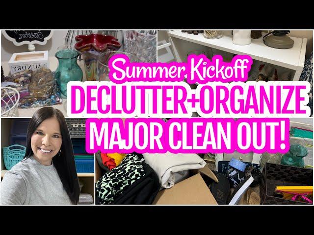 DECLUTTER + ORGANIZE | CLOSET DECLUTTER #decluttering  #declutterwithme #declutter  #closetcleanout